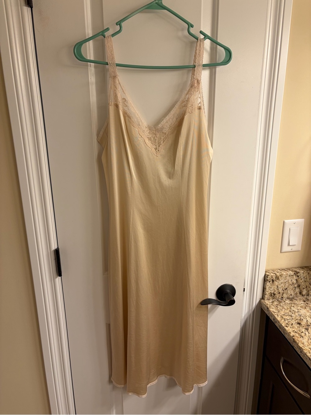 Maidenform vintage Vintage ILGWU Union Made Women's Lace-Trim Slip Chemise Beige